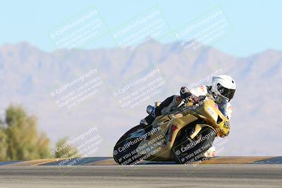 media/Jan-12-2025-CVMA (Sun) [[be1d2b16e3]]/Race 3-Amateur Supersport Middleweight/